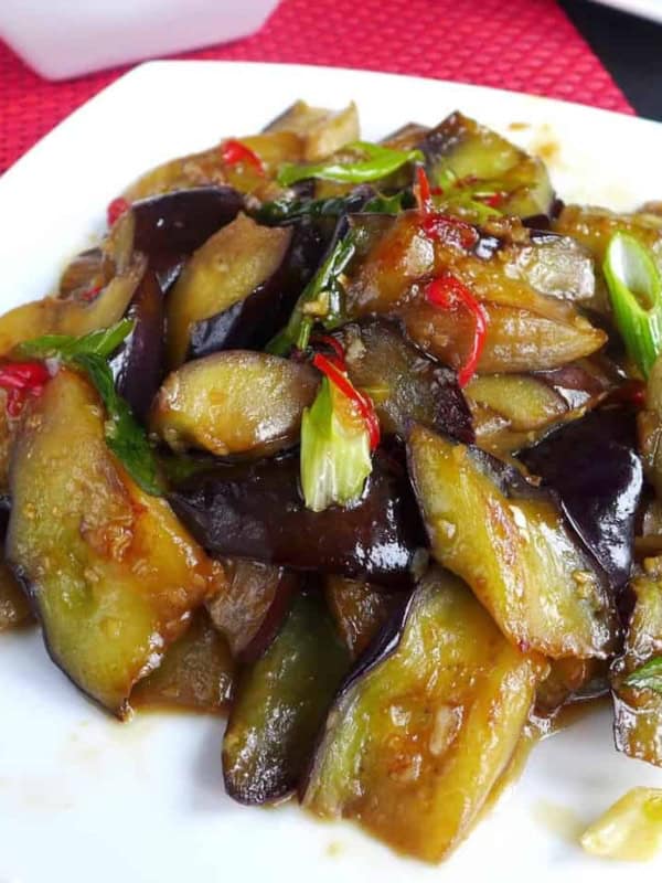 Stir-fried aubergine
