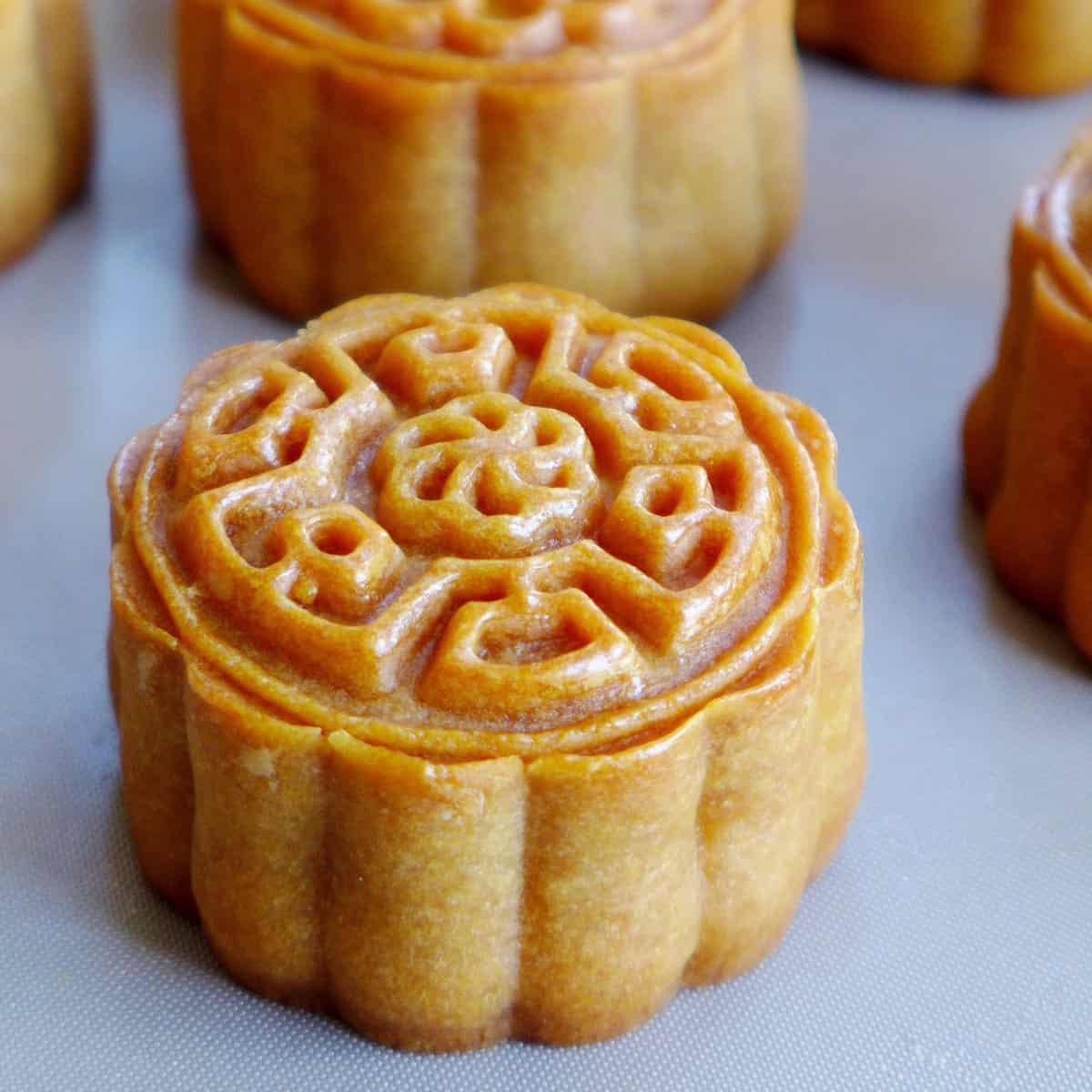 A baked cantonese mooncake.