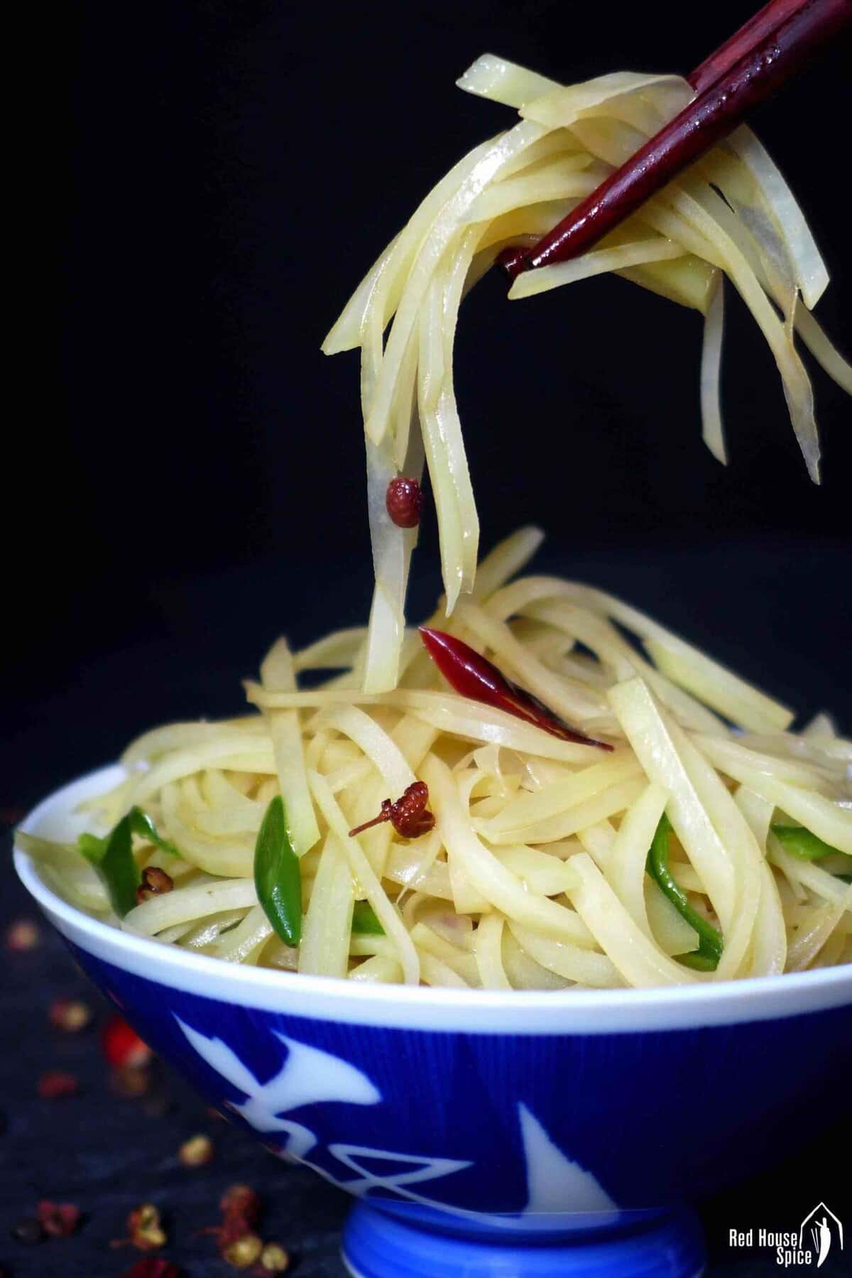 stir-fried shredded potato.