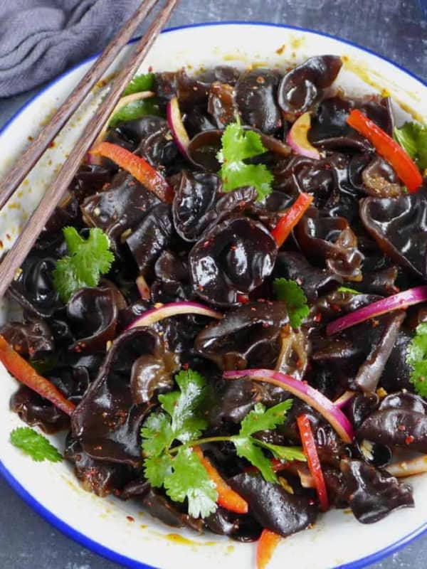 A plate of wood ear mushroom salad