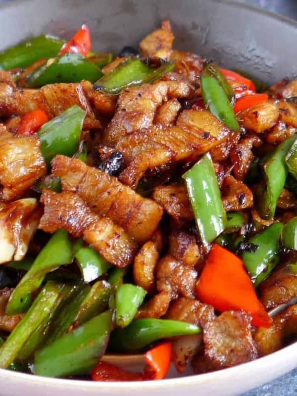 Hunan pork stir-fry with chili pepper