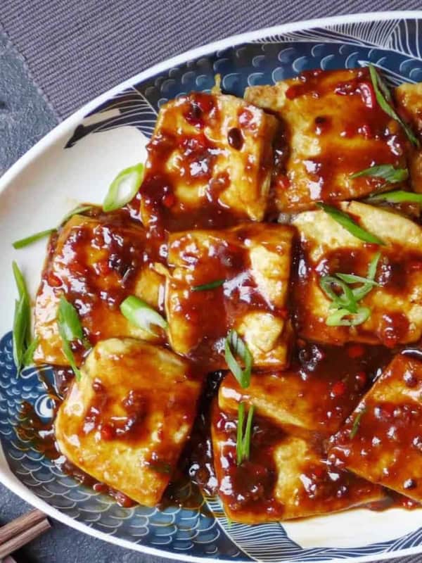 Pan fried tofu with garlic sauce