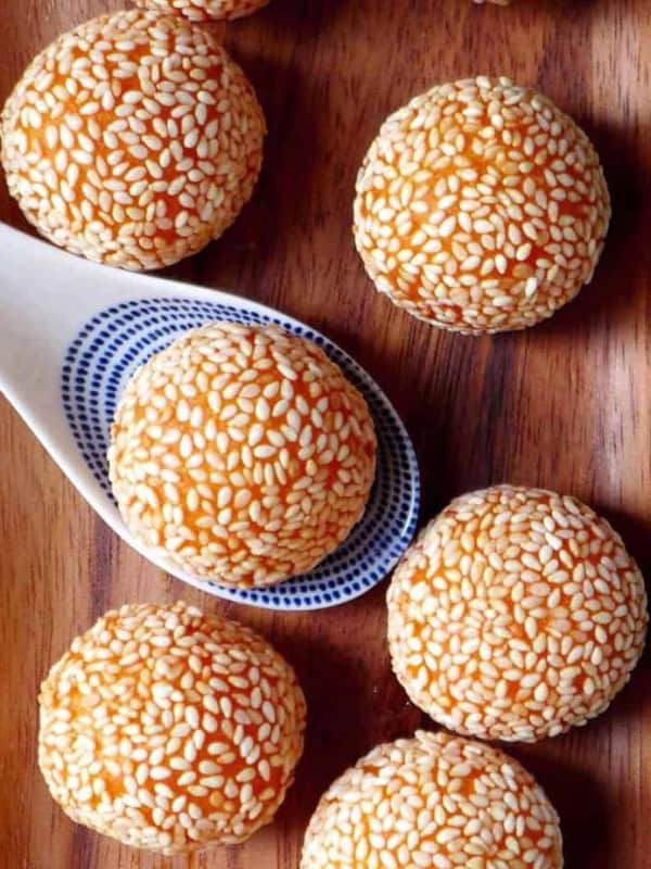 Sesame balls