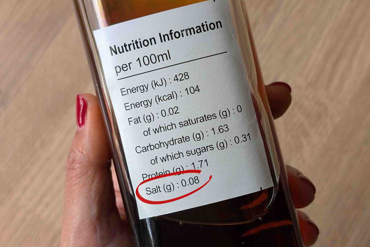 nutrition label of a bottle of shaoxing rice wine.