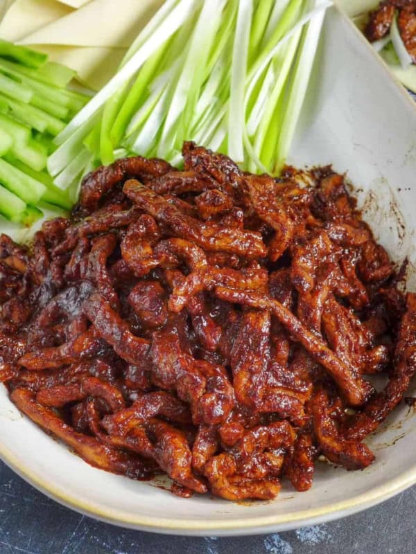 Peking shredded pork with sweet bean sauce