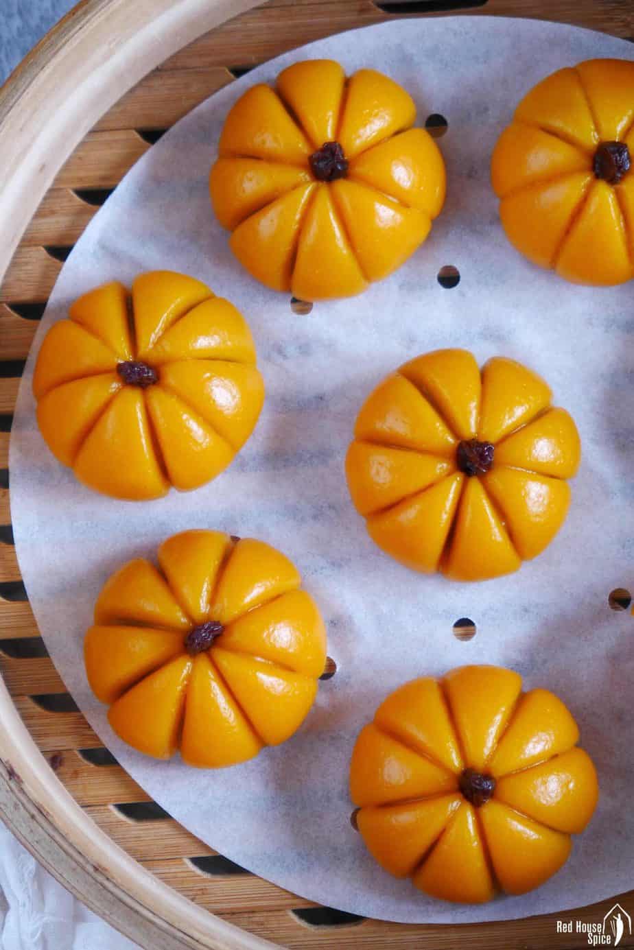 Sticky rice pumpkin cakes in a steamer.